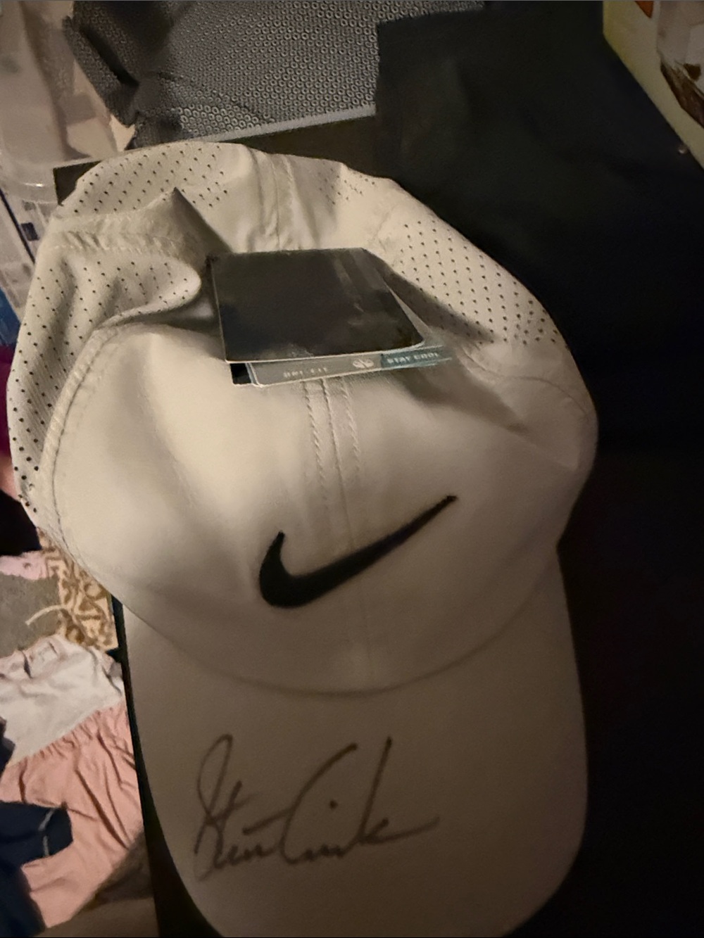 Nike White Men’s Hat with Black Swoosh Autograph Stwert Cink